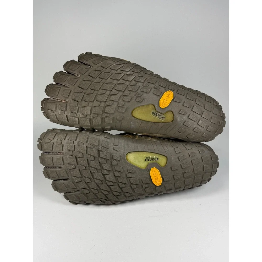 Vibram Mens 41 Toe Shoes FiveFingers Camo Megagrip Hiking Barefoot Trail 1574F